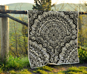 White And Black Mandala Print Quilt