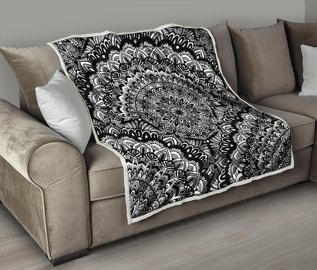 White And Black Mandala Print Quilt