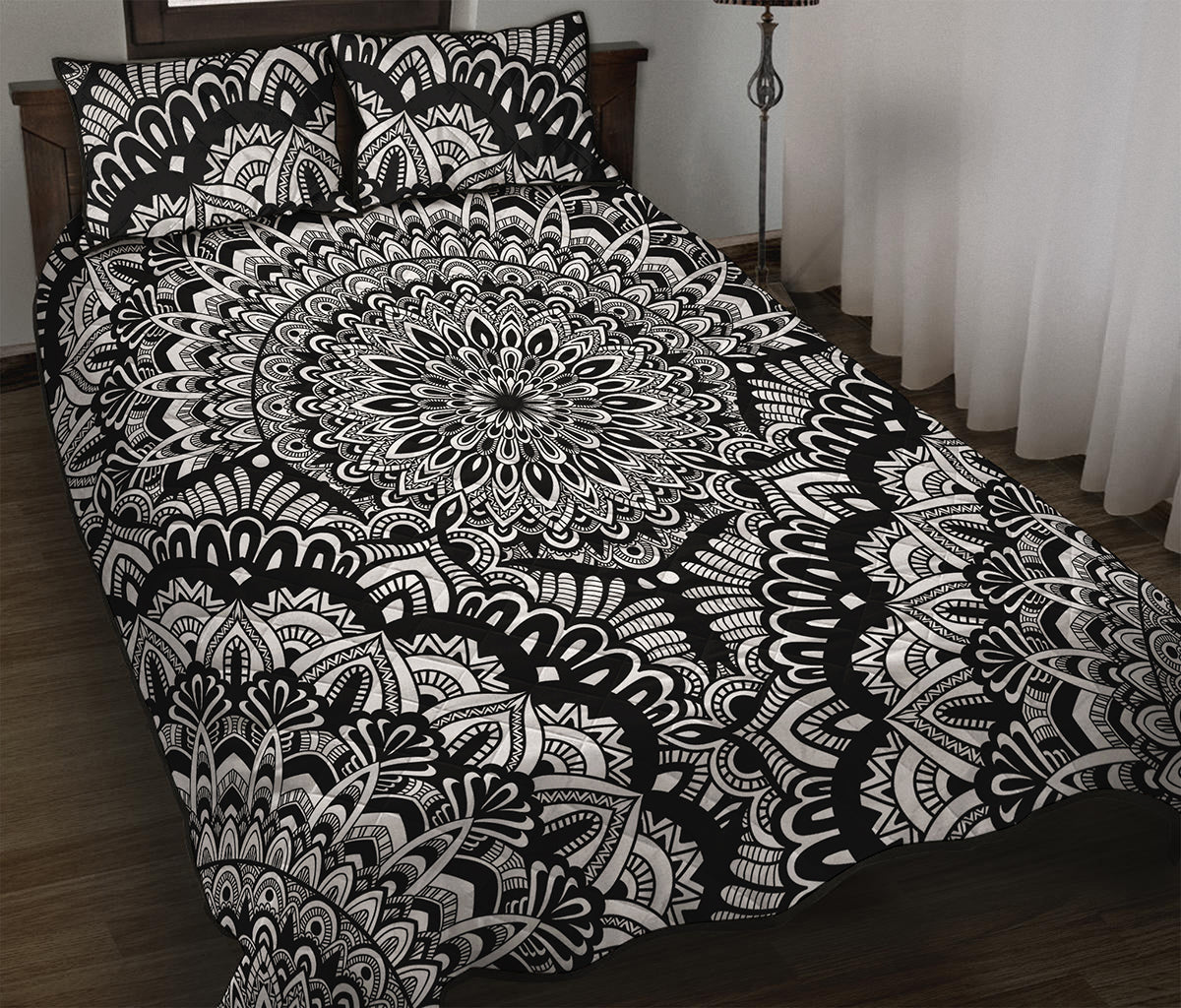White And Black Mandala Print Quilt Bed Set