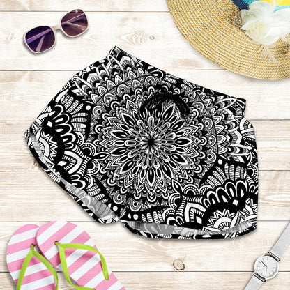 White And Black Mandala Print Women's Shorts