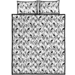 White And Black Mantis Pattern Print Quilt Bed Set