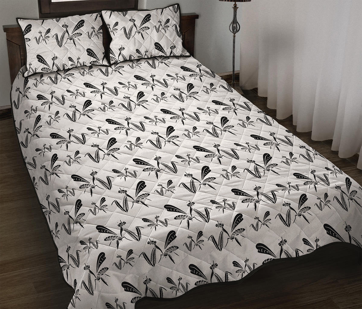 White And Black Mantis Pattern Print Quilt Bed Set