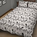 White And Black Mantis Pattern Print Quilt Bed Set