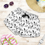 White And Black Mantis Pattern Print Women's Shorts