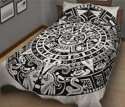 White And Black Maya Calendar Print Quilt Bed Set