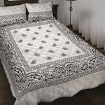 White And Black Paisley Bandana Print Quilt Bed Set