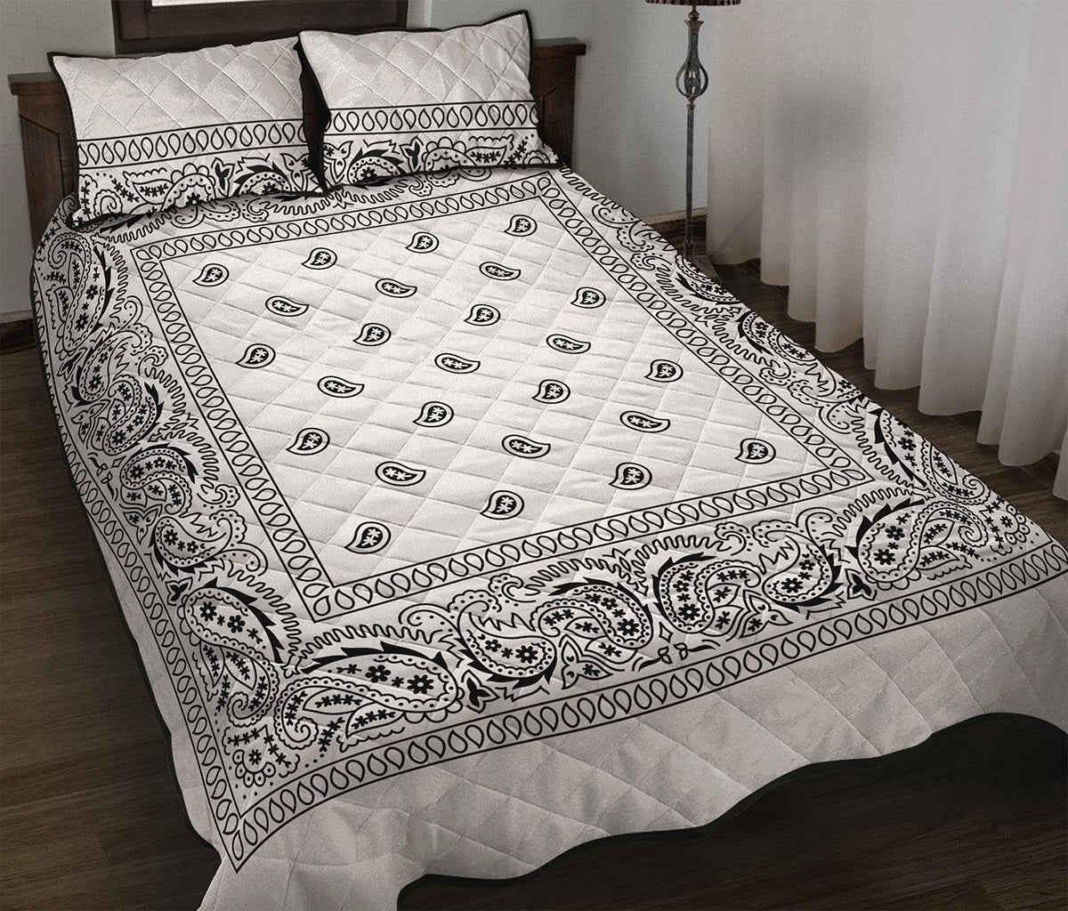 White And Black Paisley Bandana Print Quilt Bed Set