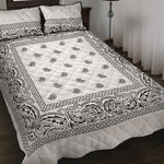 White And Black Paisley Bandana Print Quilt Bed Set