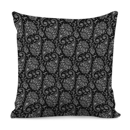 White And Black Paisley Pattern Print Pillow Cover