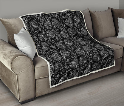 White And Black Paisley Pattern Print Quilt