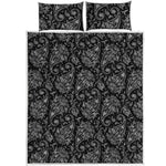 White And Black Paisley Pattern Print Quilt Bed Set