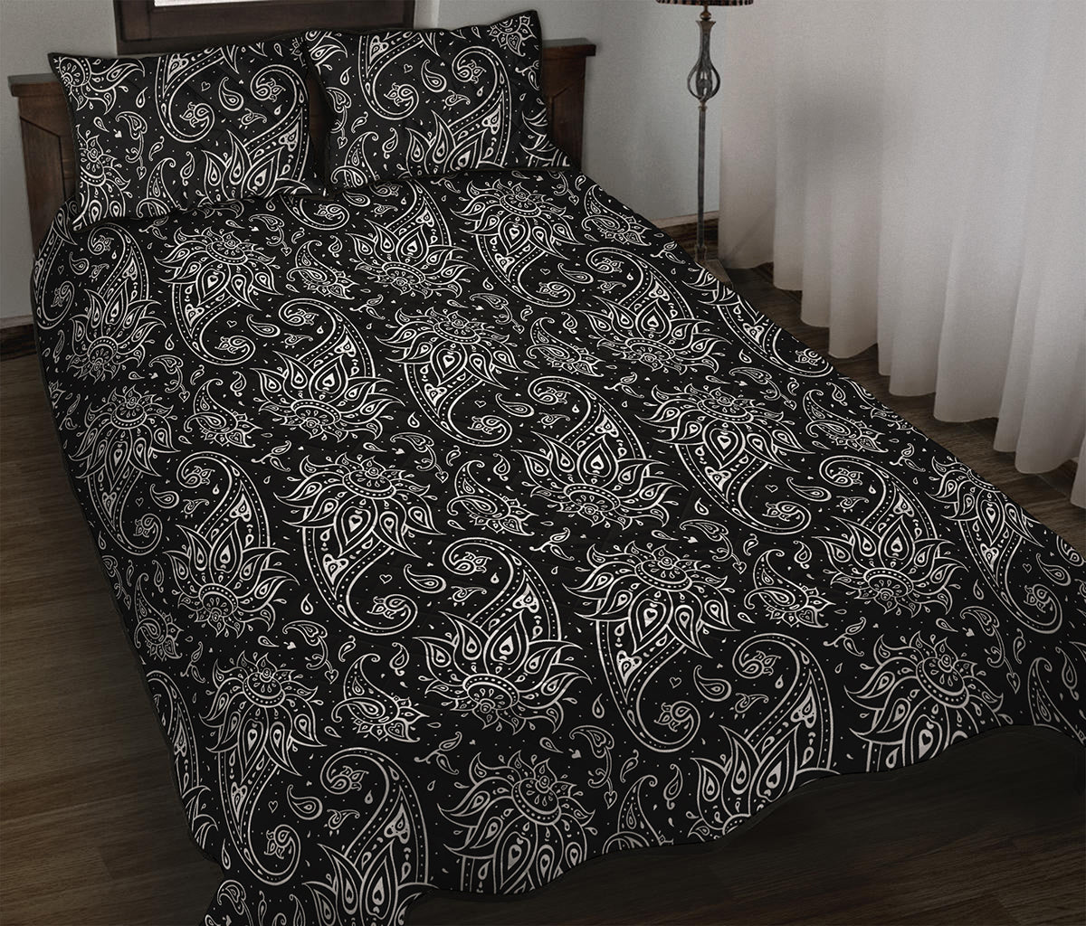 White And Black Paisley Pattern Print Quilt Bed Set
