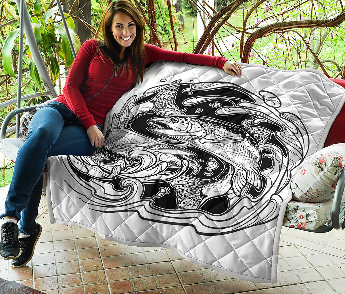 White And Black Pisces Sign Print Quilt