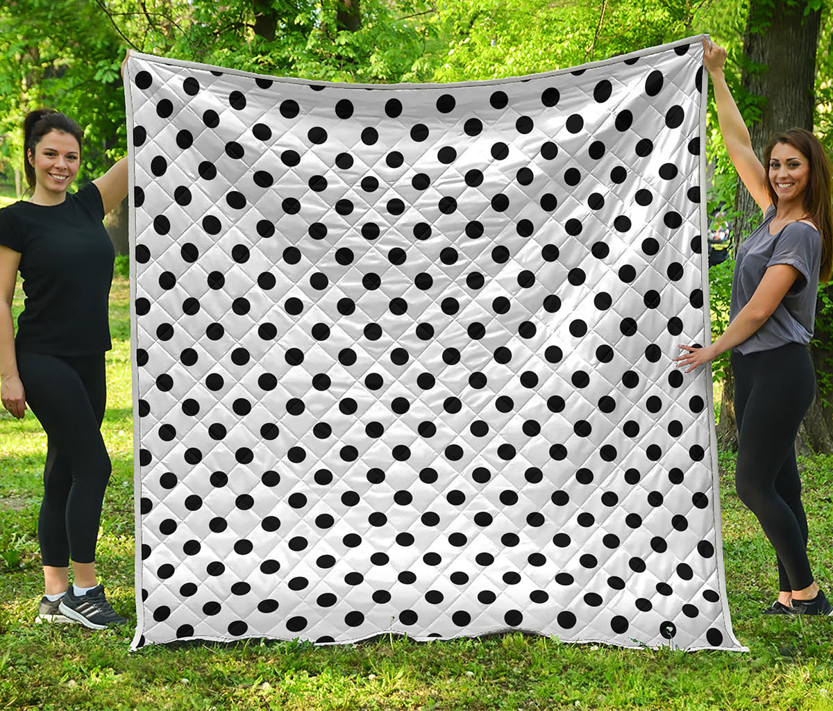 White And Black Polka Dot Pattern Print Quilt