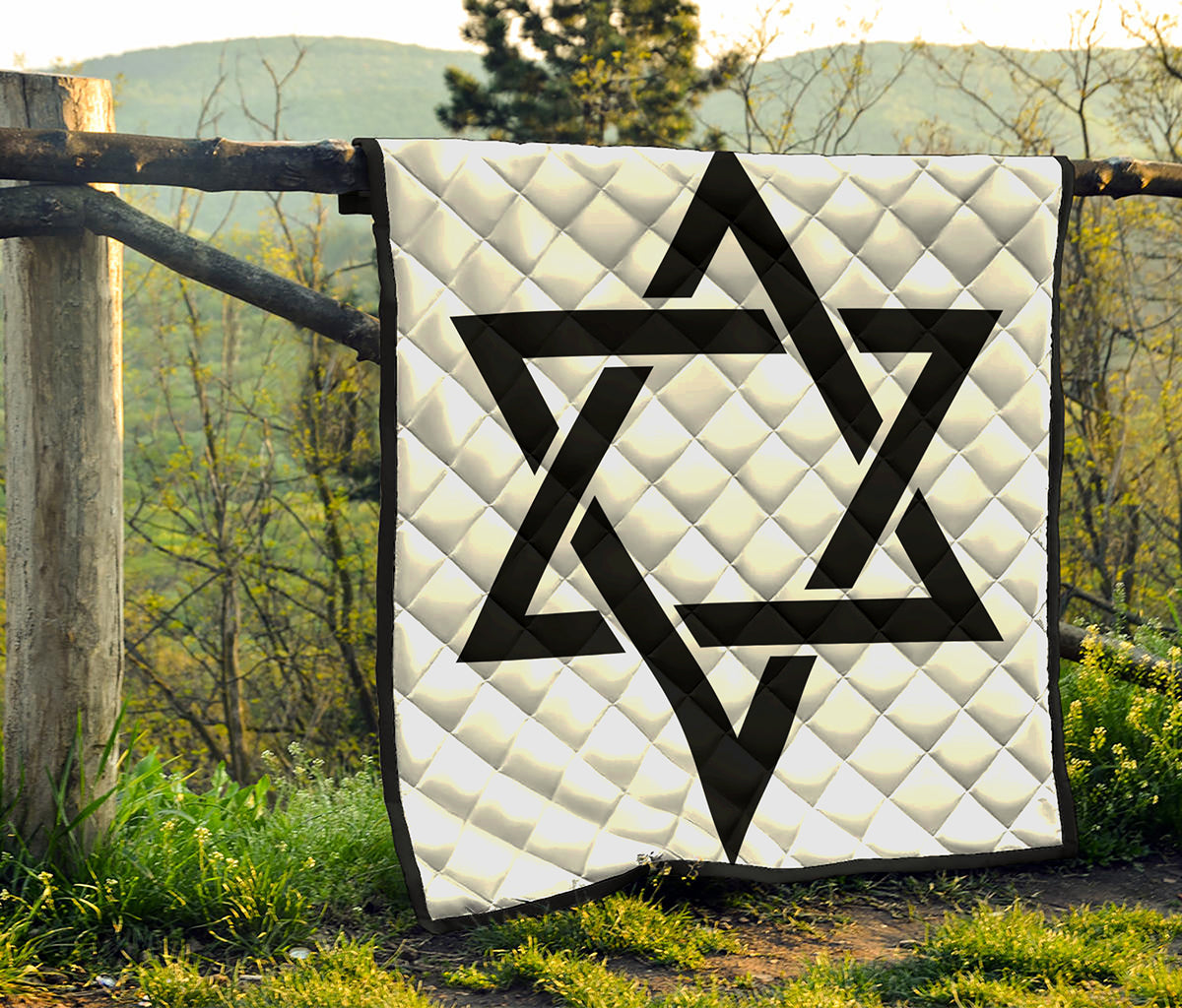 White And Black Star of David Print Quilt