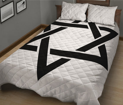 White And Black Star of David Print Quilt Bed Set