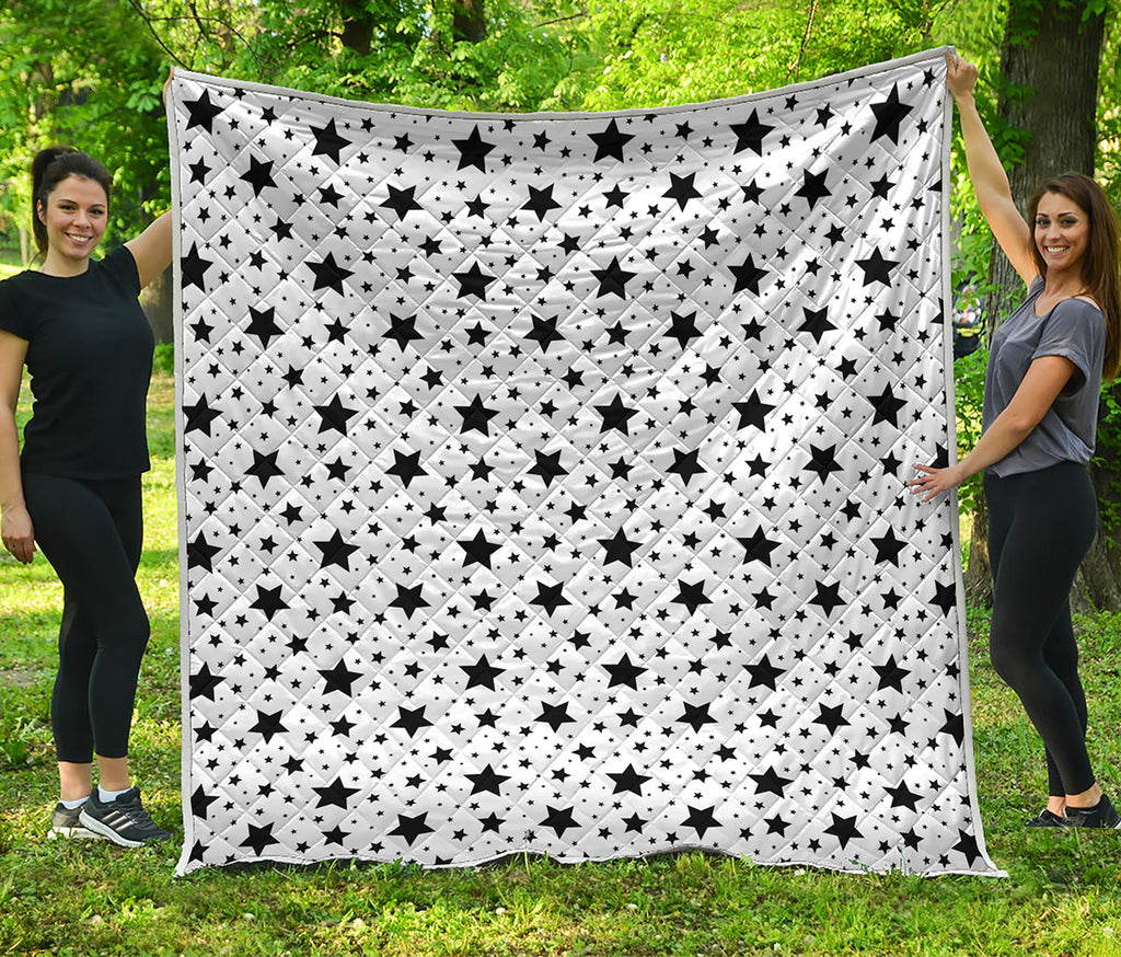 White And Black Star Pattern Print Quilt
