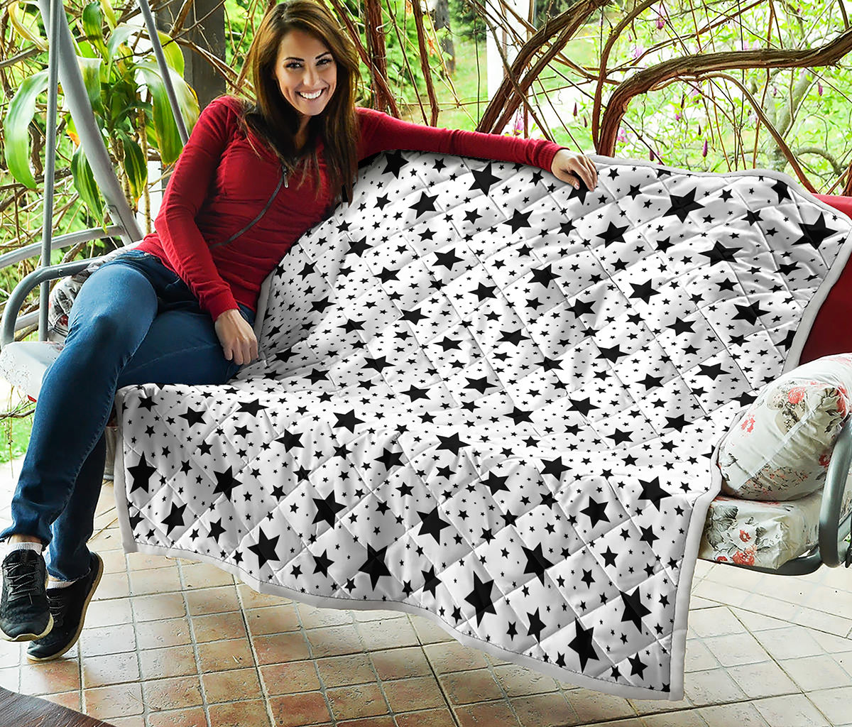 White And Black Star Pattern Print Quilt