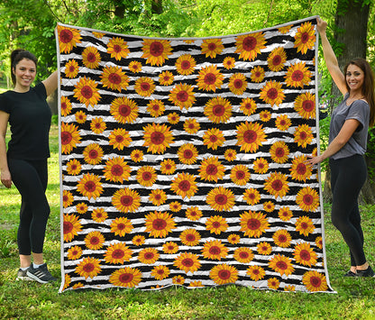 White And Black Stripe Sunflower Print Quilt