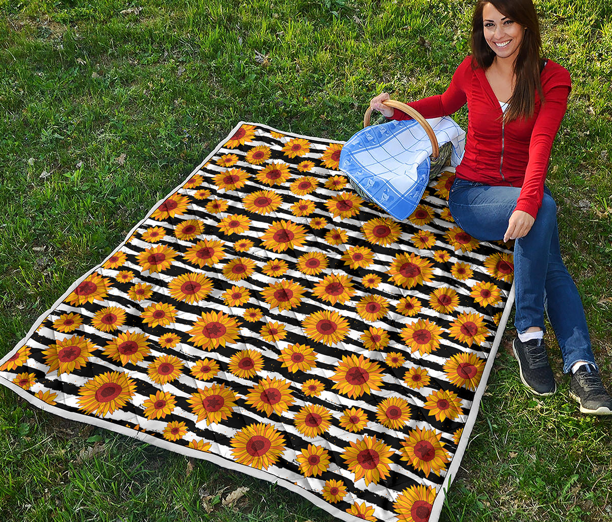White And Black Stripe Sunflower Print Quilt