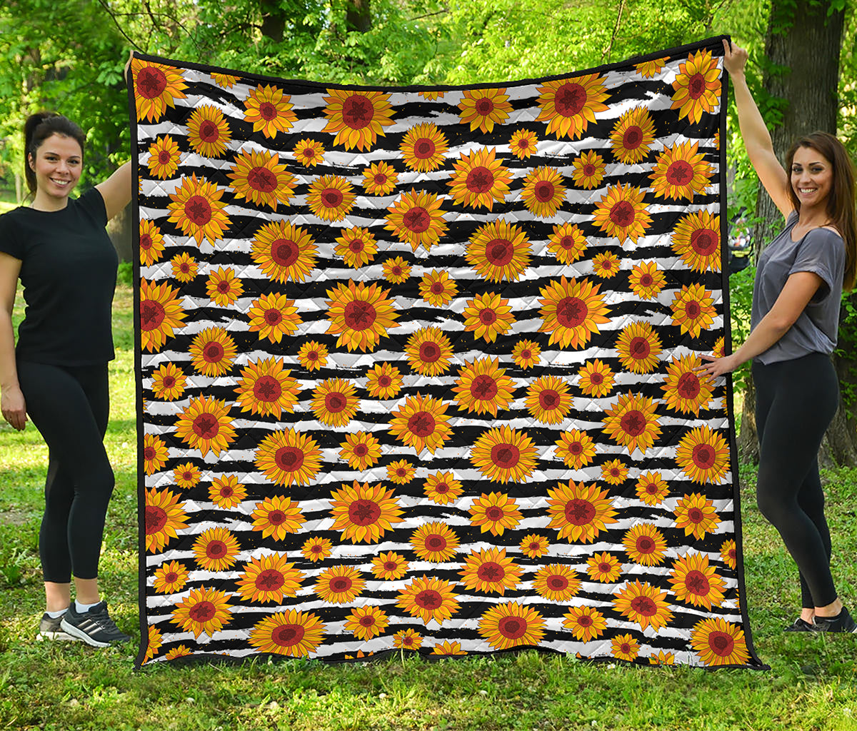 White And Black Stripe Sunflower Print Quilt