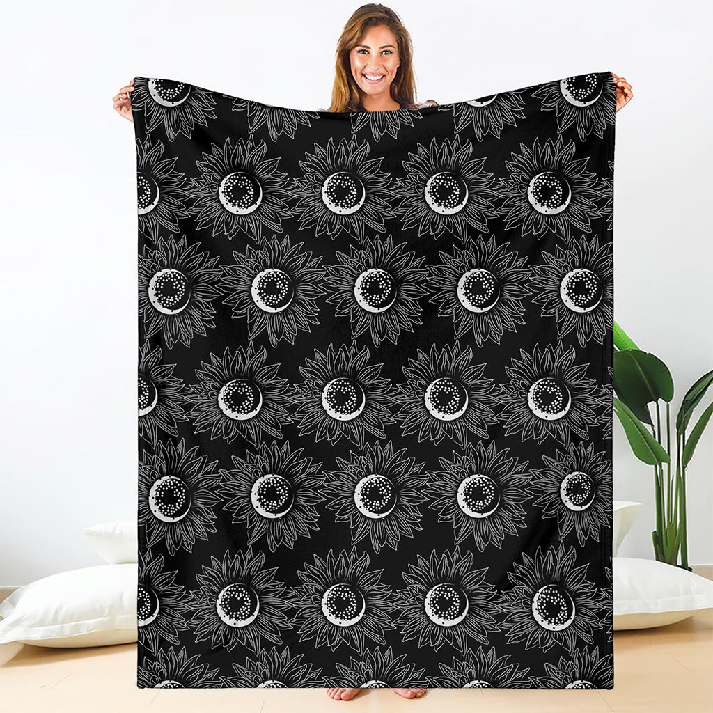 White And Black Sunflower Pattern Print Blanket