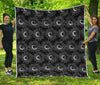 White And Black Sunflower Pattern Print Quilt