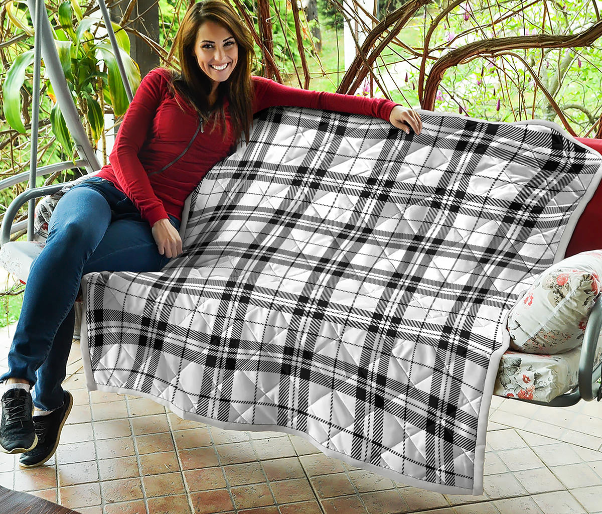 White And Black Tartan Pattern Print Quilt