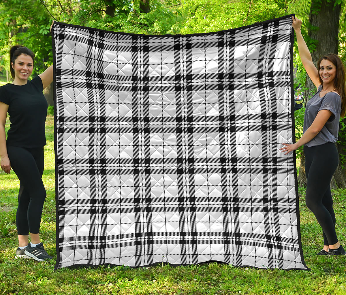 White And Black Tartan Pattern Print Quilt