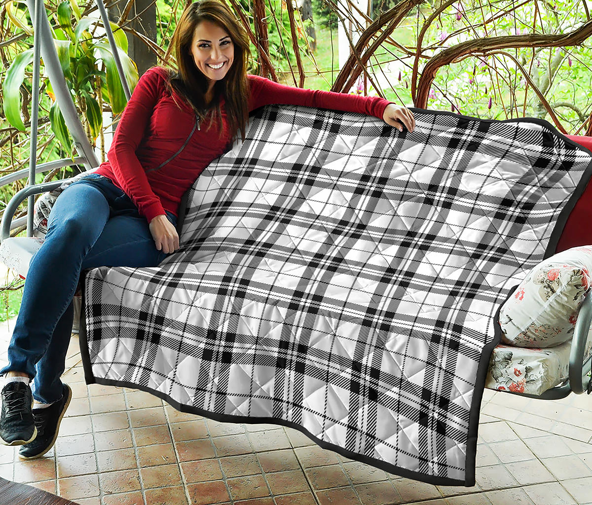 White And Black Tartan Pattern Print Quilt