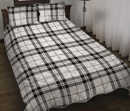 White And Black Tartan Pattern Print Quilt Bed Set