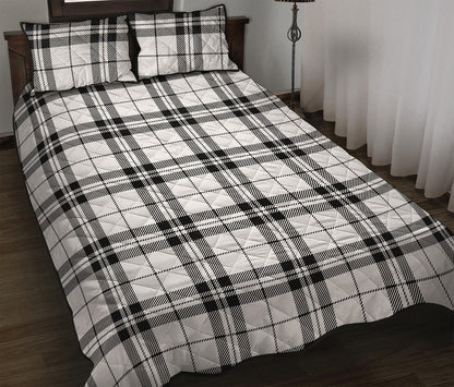 White And Black Tartan Pattern Print Quilt Bed Set