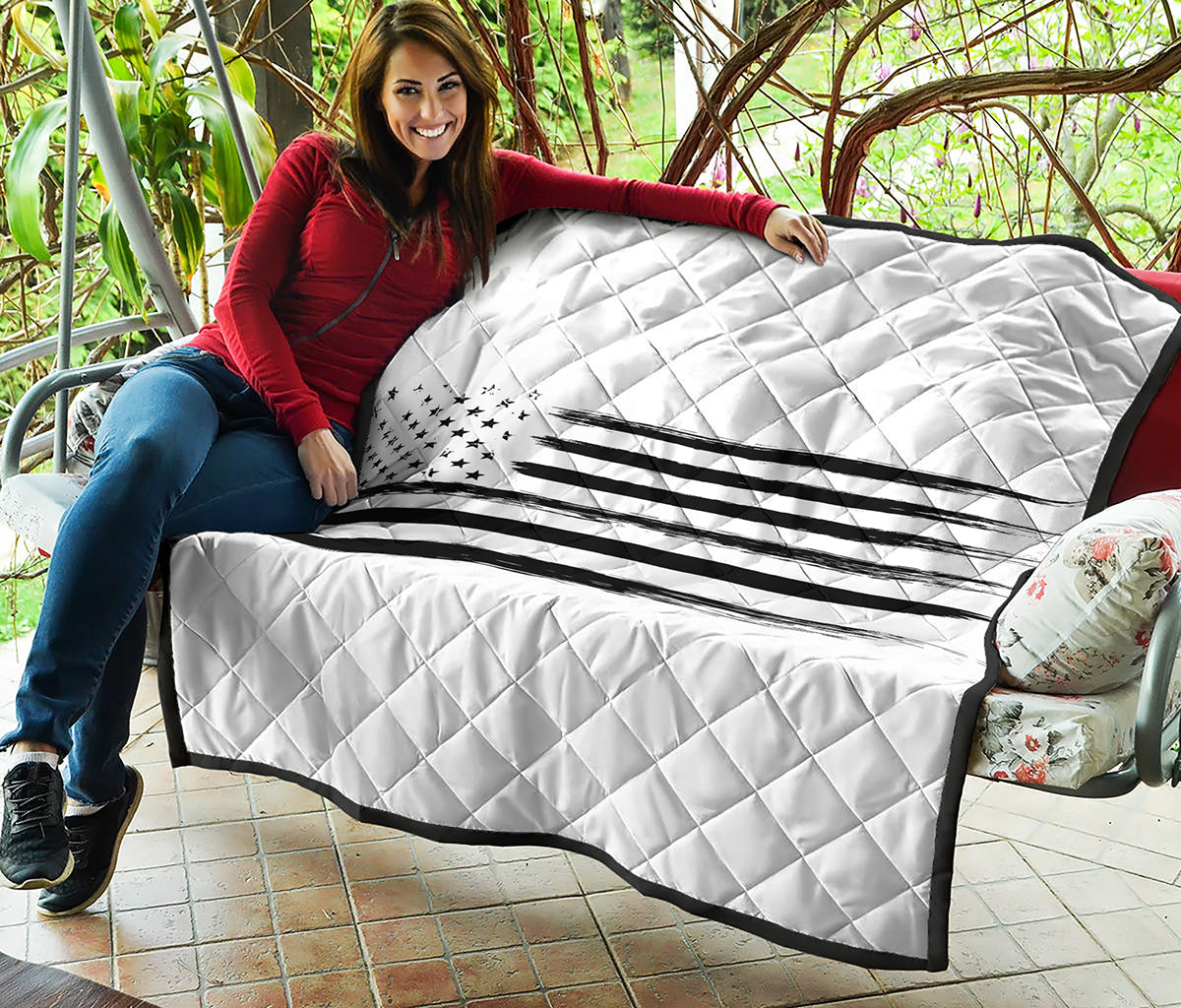 White And Black USA Flag Print Quilt