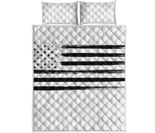 White And Black USA Flag Print Quilt Bed Set