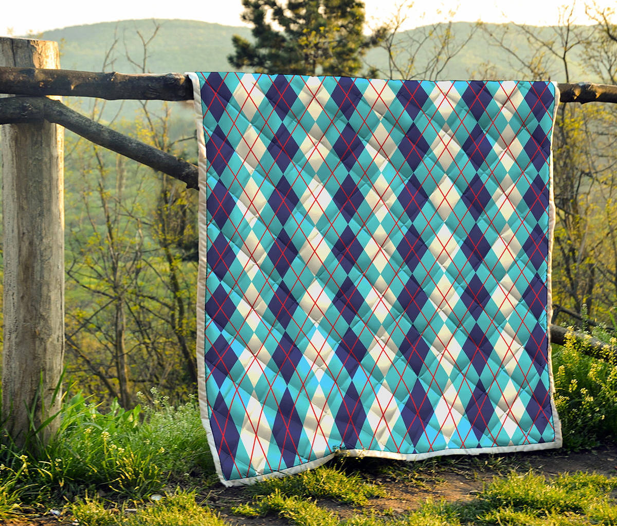 White And Blue Argyle Pattern Print Quilt