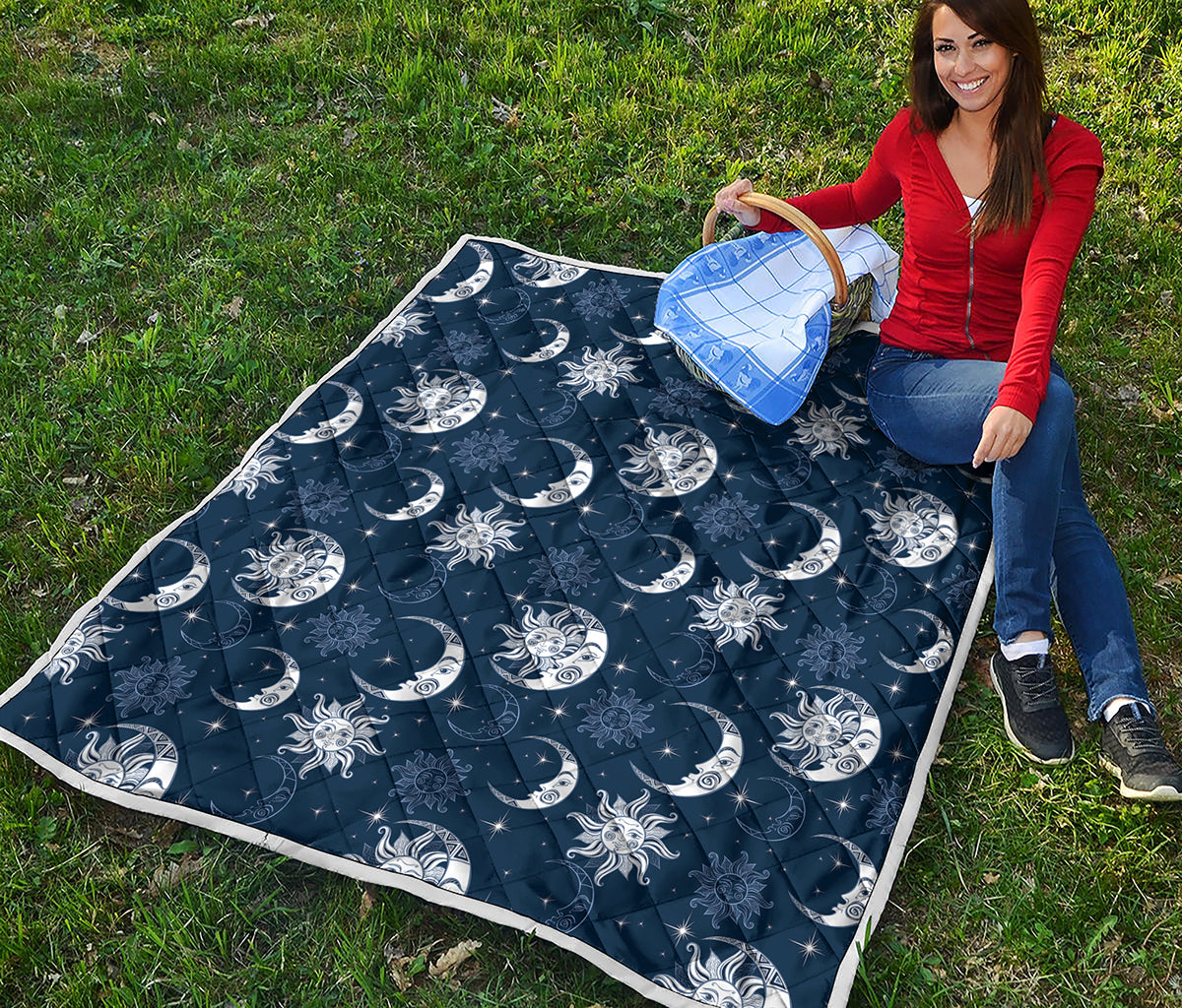 White And Blue Celestial Pattern Print Quilt