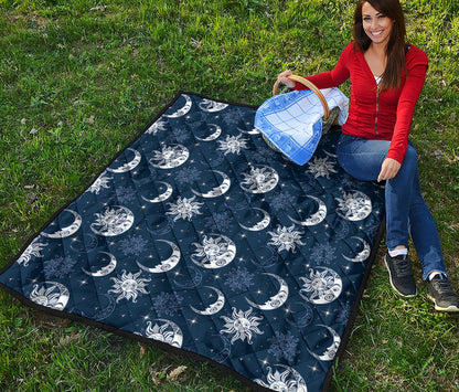 White And Blue Celestial Pattern Print Quilt