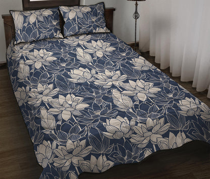 White And Blue Lotus Flower Print Quilt Bed Set