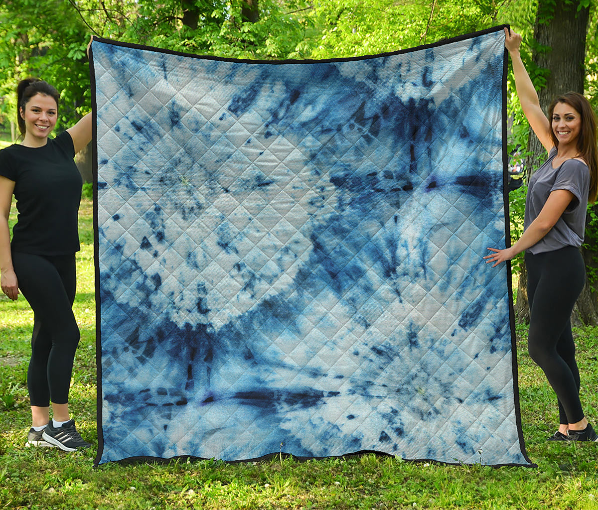 White And Blue Tie Dye Print Quilt
