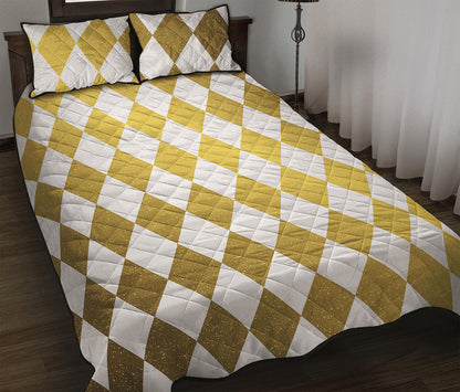 White And Gold Harlequin Pattern Print Quilt Bed Set