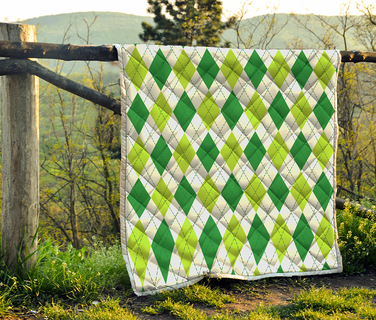 White And Green Argyle Pattern Print Quilt