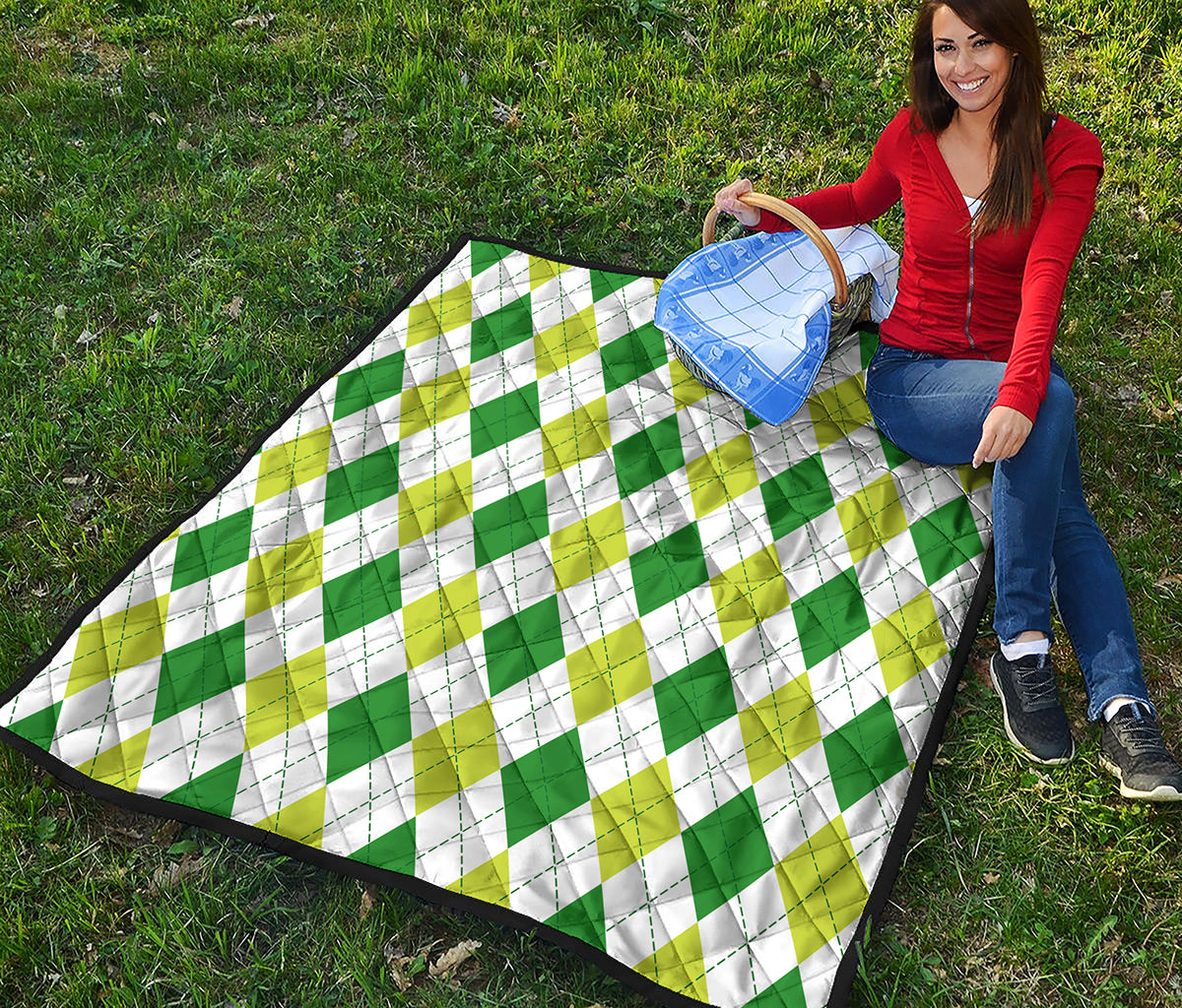 White And Green Argyle Pattern Print Quilt