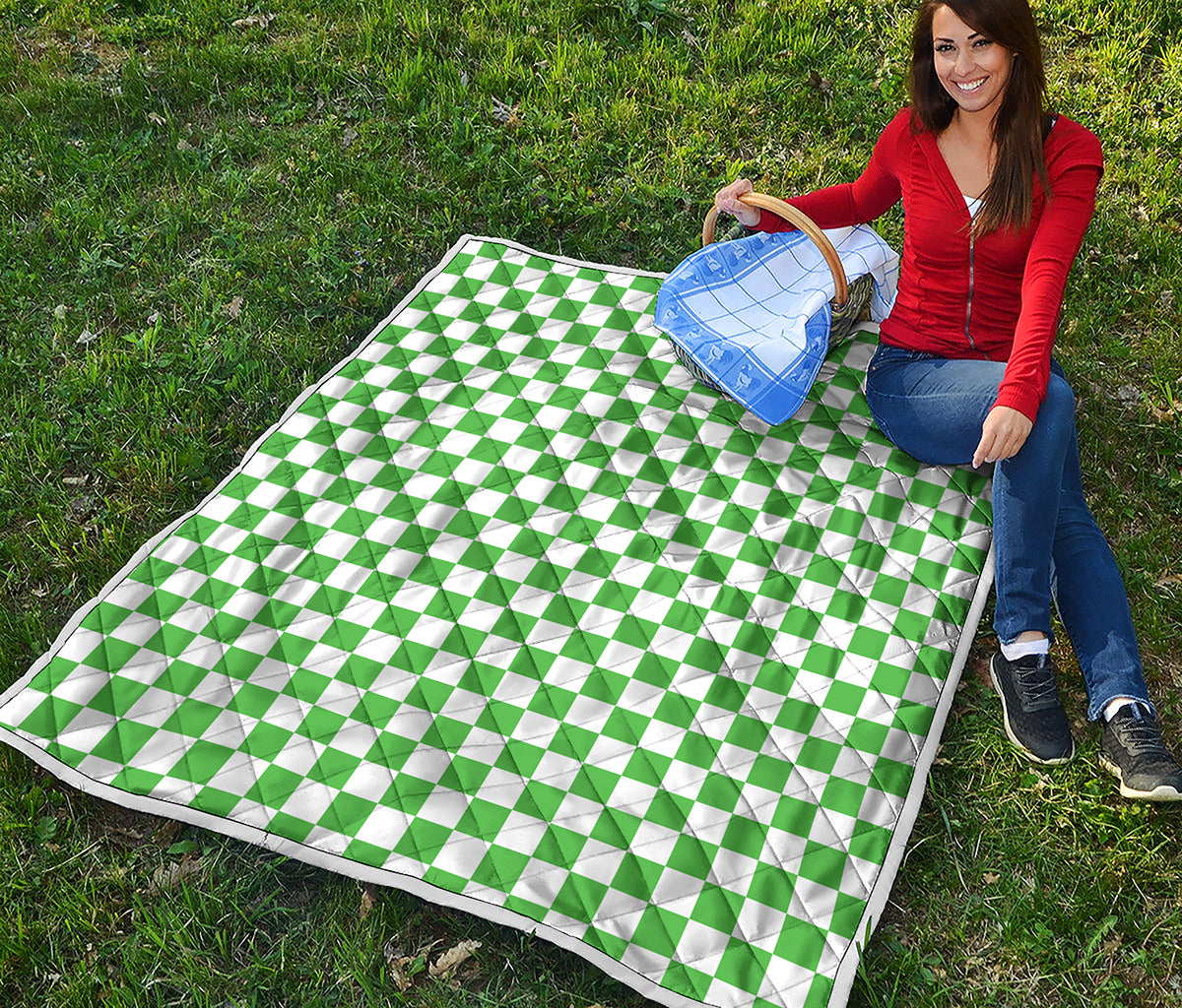 White And Green Checkered Print Quilt