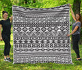 White And Grey Aztec Pattern Print Quilt