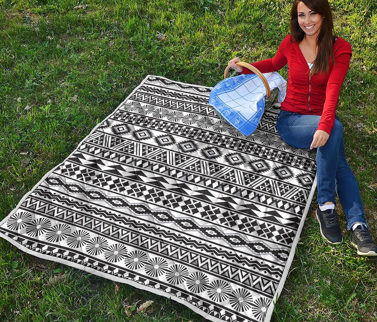 White And Grey Aztec Pattern Print Quilt