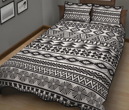 White And Grey Aztec Pattern Print Quilt Bed Set