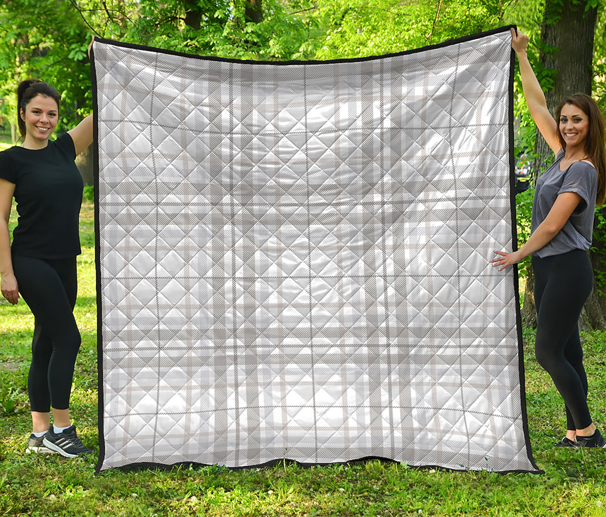 White And Grey Plaid Pattern Print Quilt