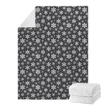 White And Grey Snowflake Pattern Print Blanket