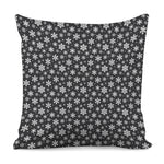 White And Grey Snowflake Pattern Print Pillow Cover