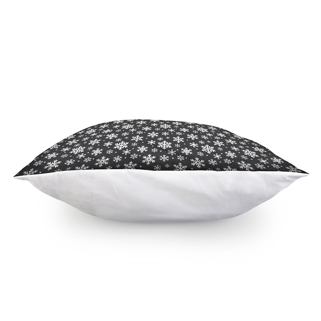 White And Grey Snowflake Pattern Print Pillow Cover